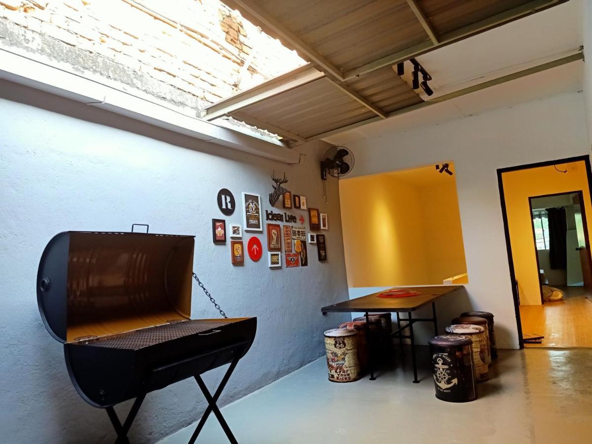 Cozy Homestay With Karaoke System & Pool Table Куала-Лумпур Экстерьер фото