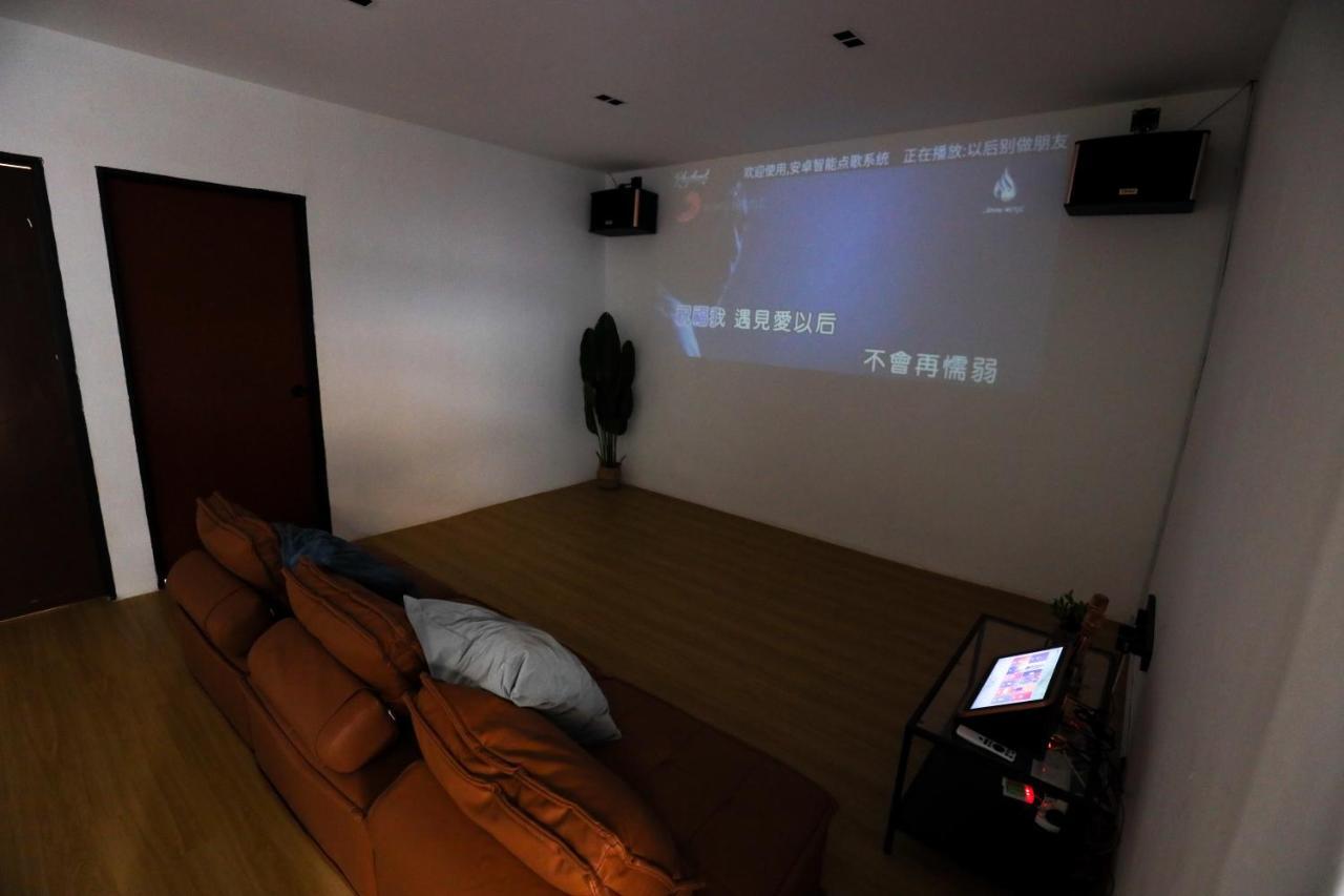 Cozy Homestay With Karaoke System & Pool Table Куала-Лумпур Экстерьер фото